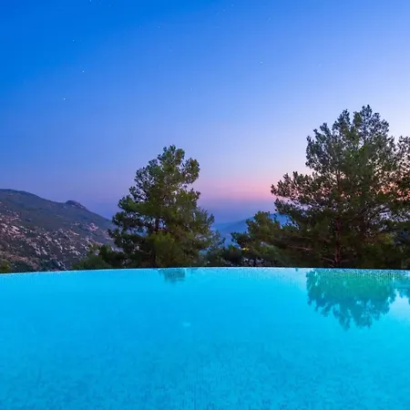 Villa Tas Ev